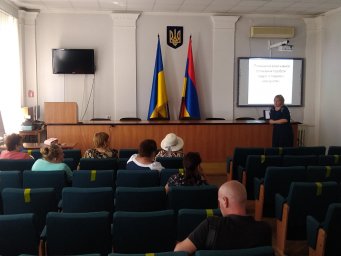 В судах Луганської області пройшли тренінги з питань удосконалення комунікаційних навичок у роботі з вразливими категоріями населення